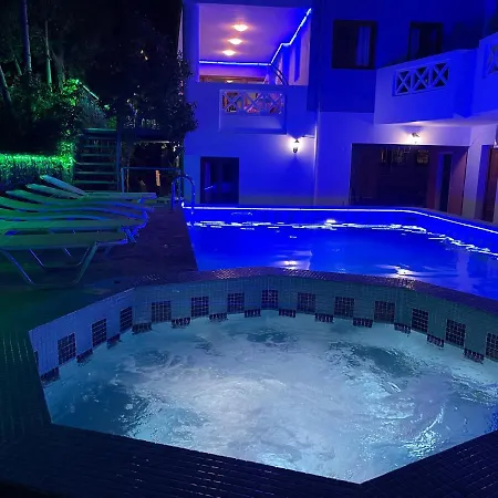 Romantica Апарт-готель Херсонісос